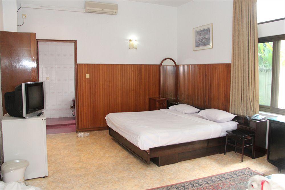 Hotel Windsor Yangon Exterior foto