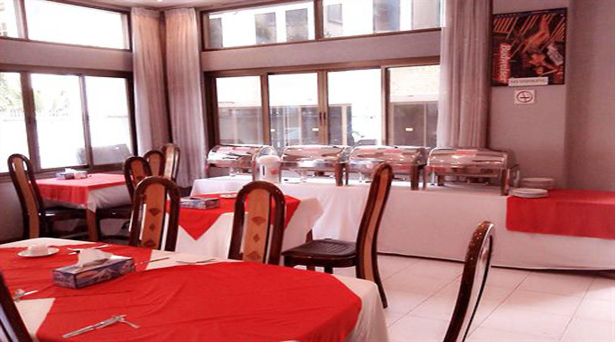 Hotel Windsor Yangon Exterior foto